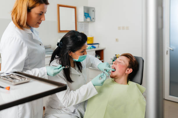 Best Cosmetic Emergency Dentistry in Manatee Road, FL